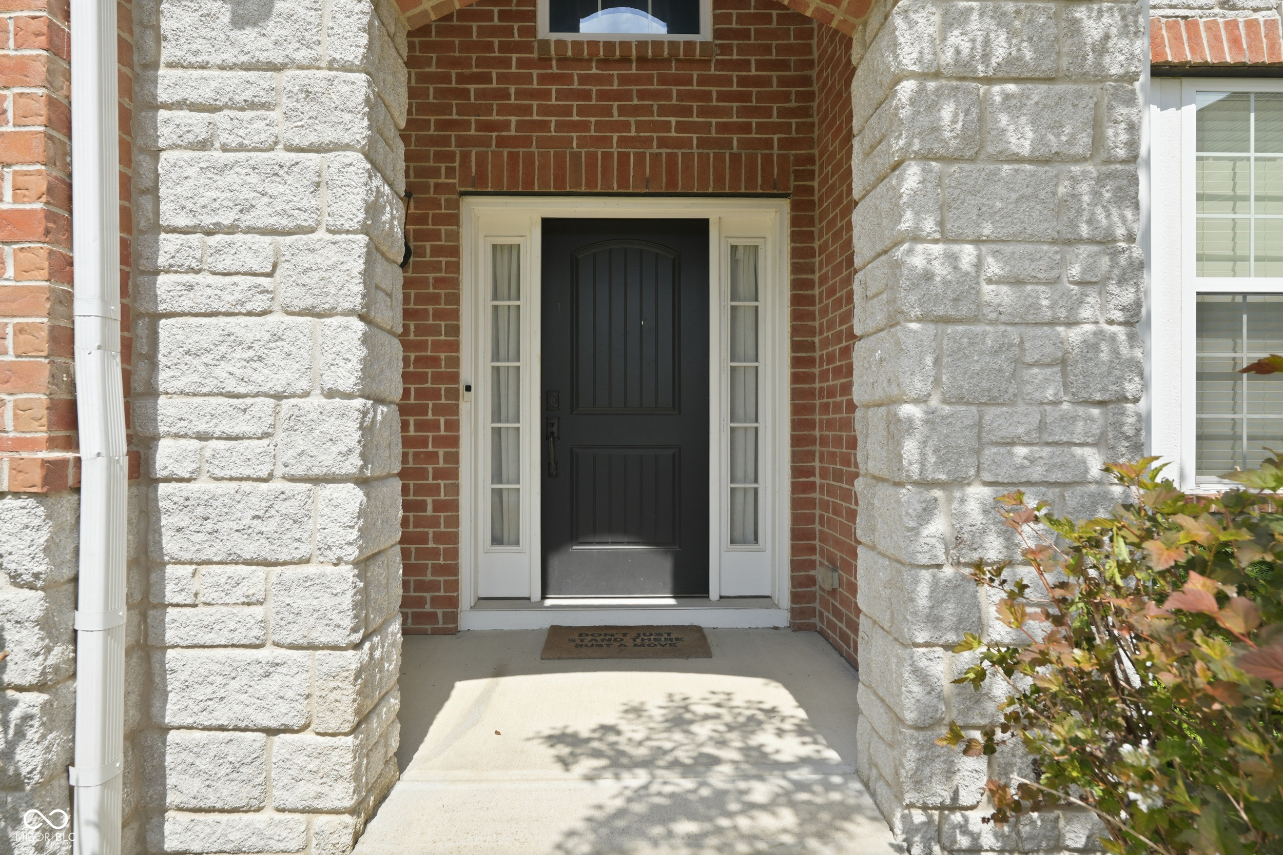 8842 Windpointe Pass