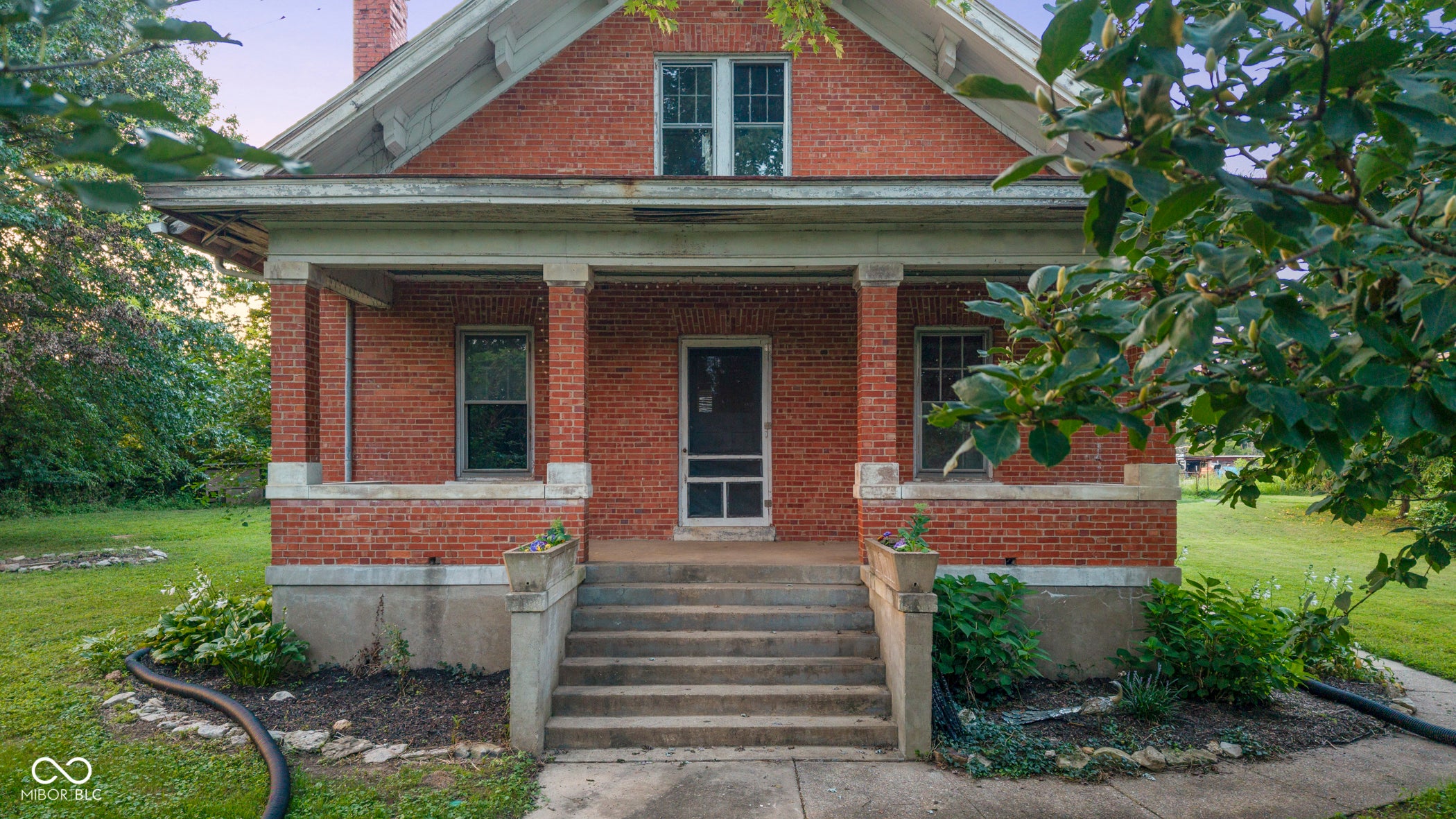 15960 Old Highway 111 SE