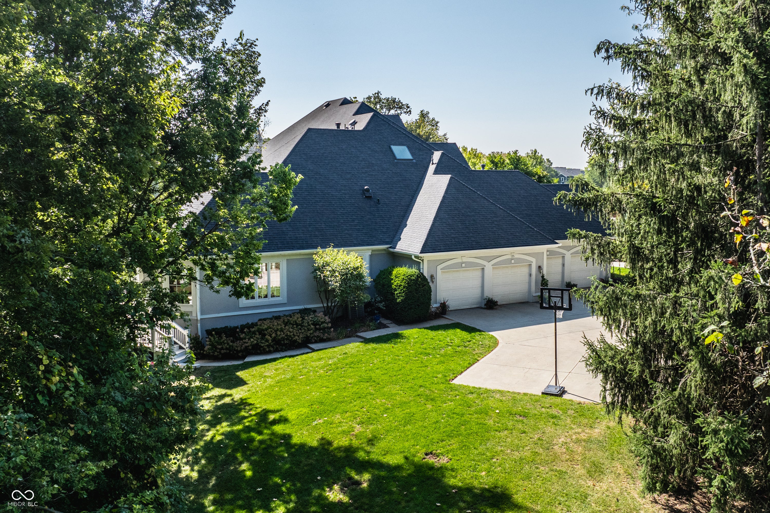 620 Mayfair Lane