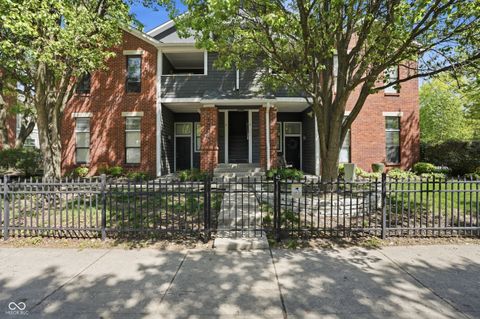 Photo of 1304 N Alabama Street #A, Indianapolis, IN 46202 (MLS # 22096678)