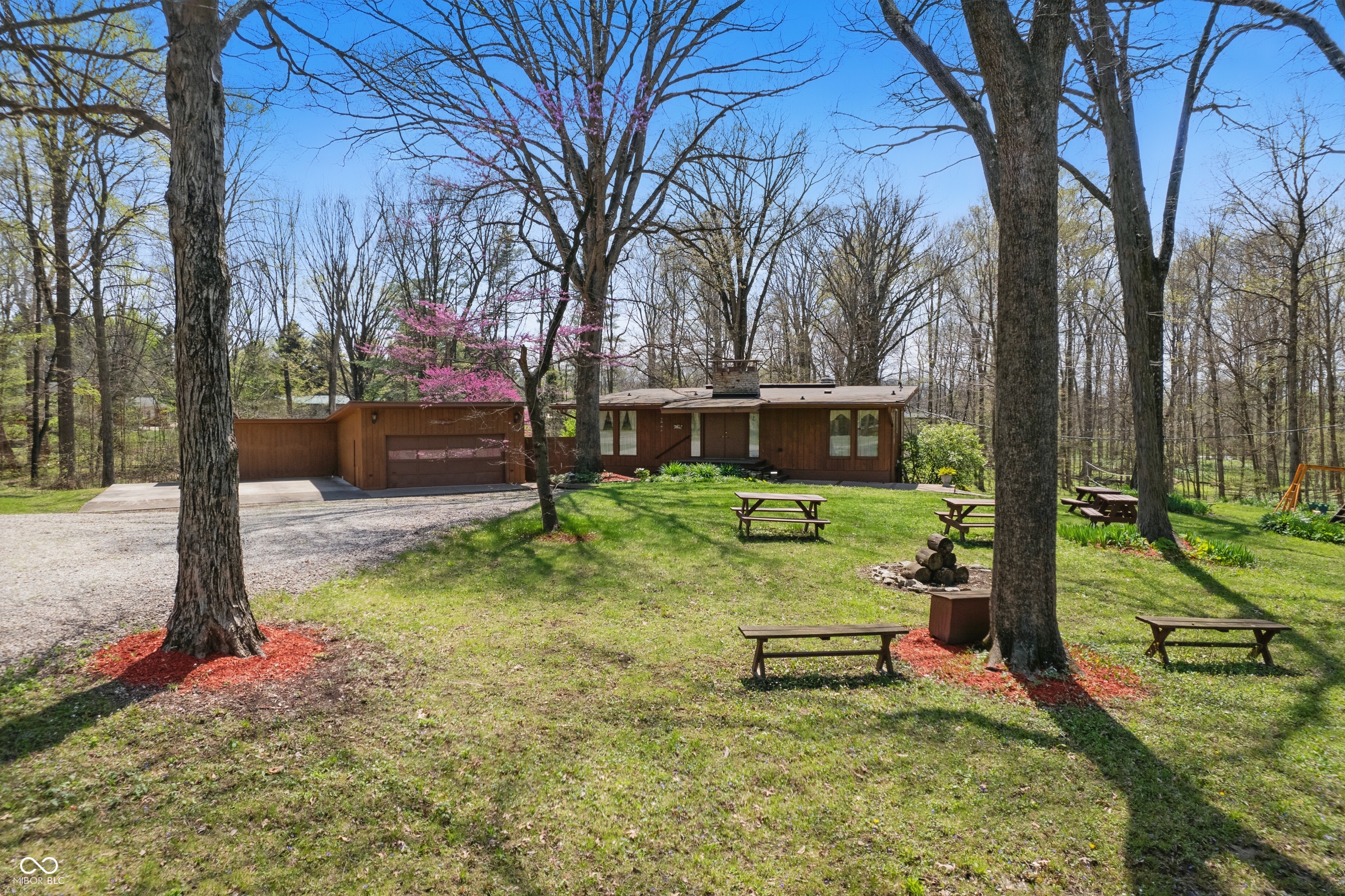 16632 Oak Road
