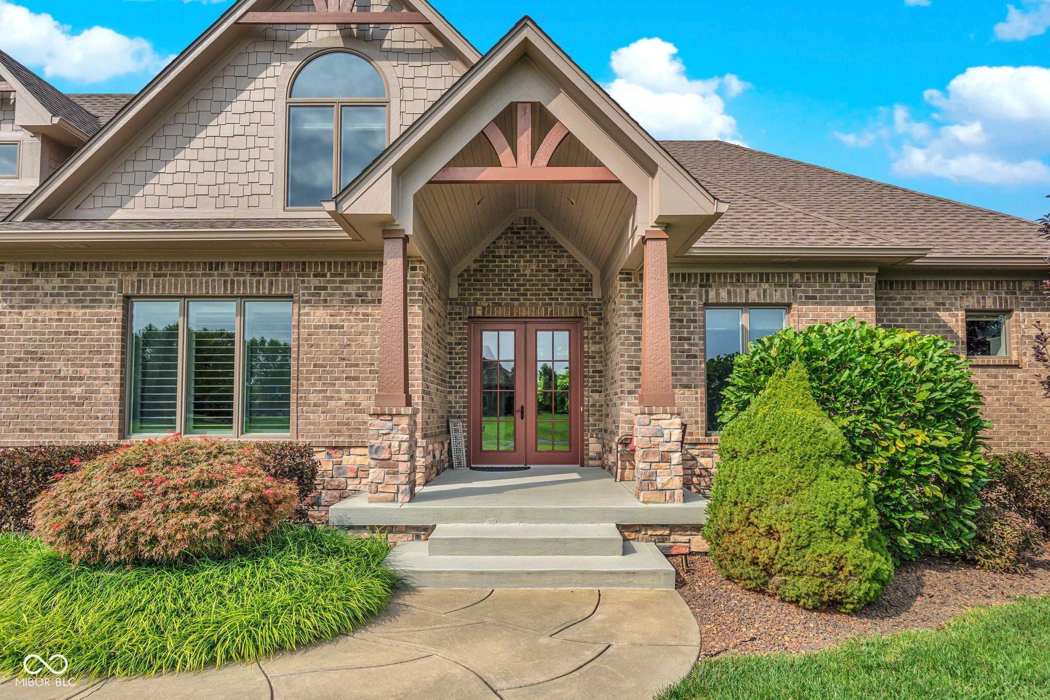 4202 Whitetail Woods Drive