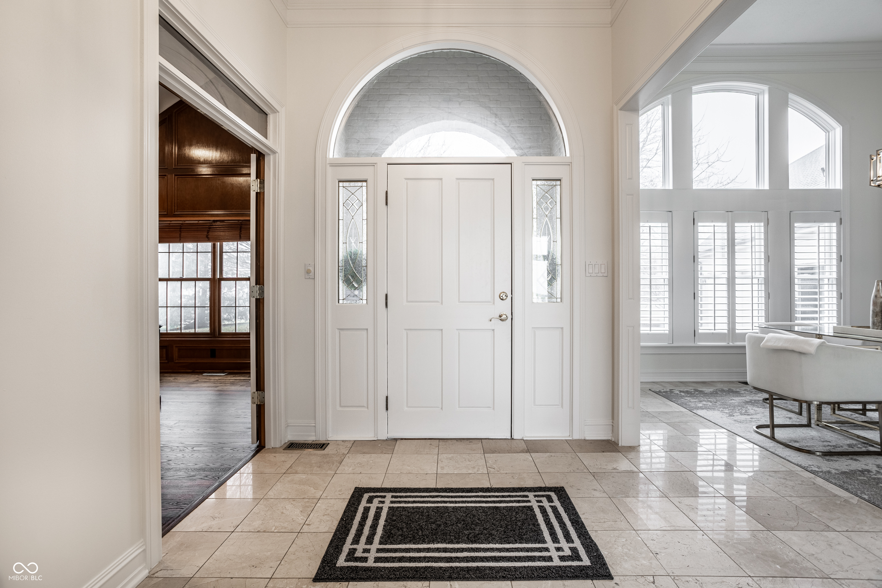 9889 Summerlakes Drive