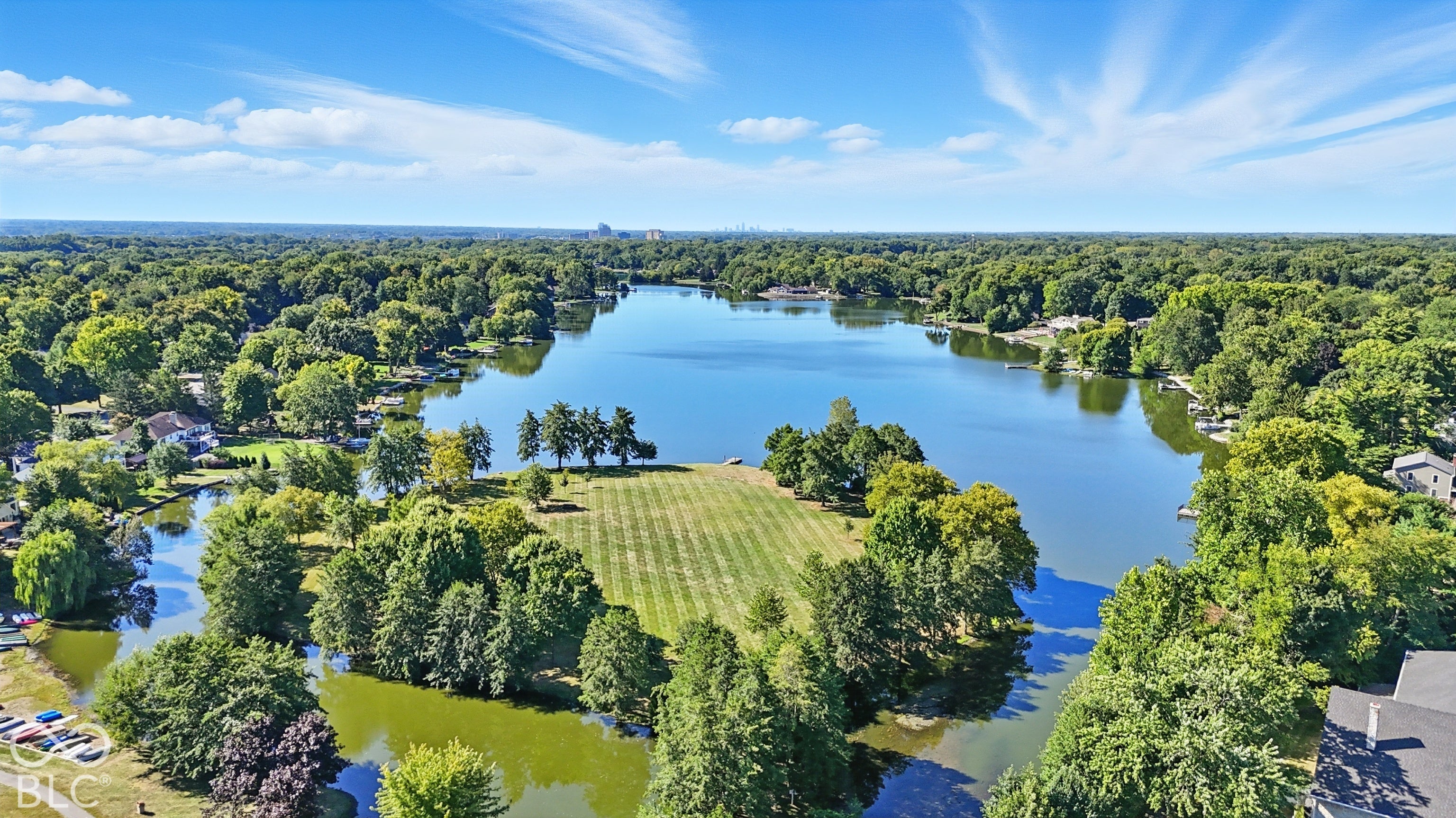 11122 E Lakeshore Drive