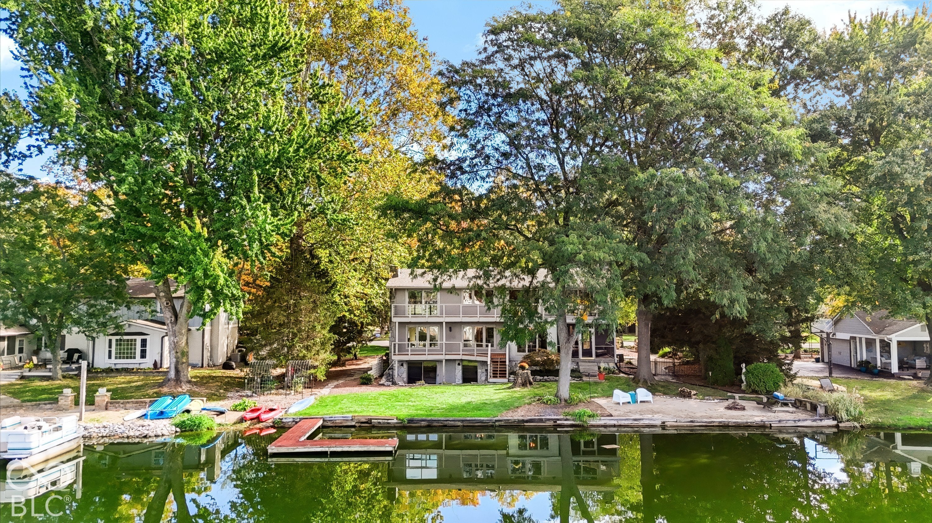 11122 E Lakeshore Drive
