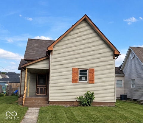 Photo of 910 Elm Street, Shelbyville, IN 46176 (MLS # 22125812)