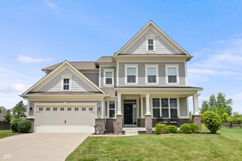 Photo of 7727 Tanager Court, Zionsville, IN 46077 (MLS # 22105563)