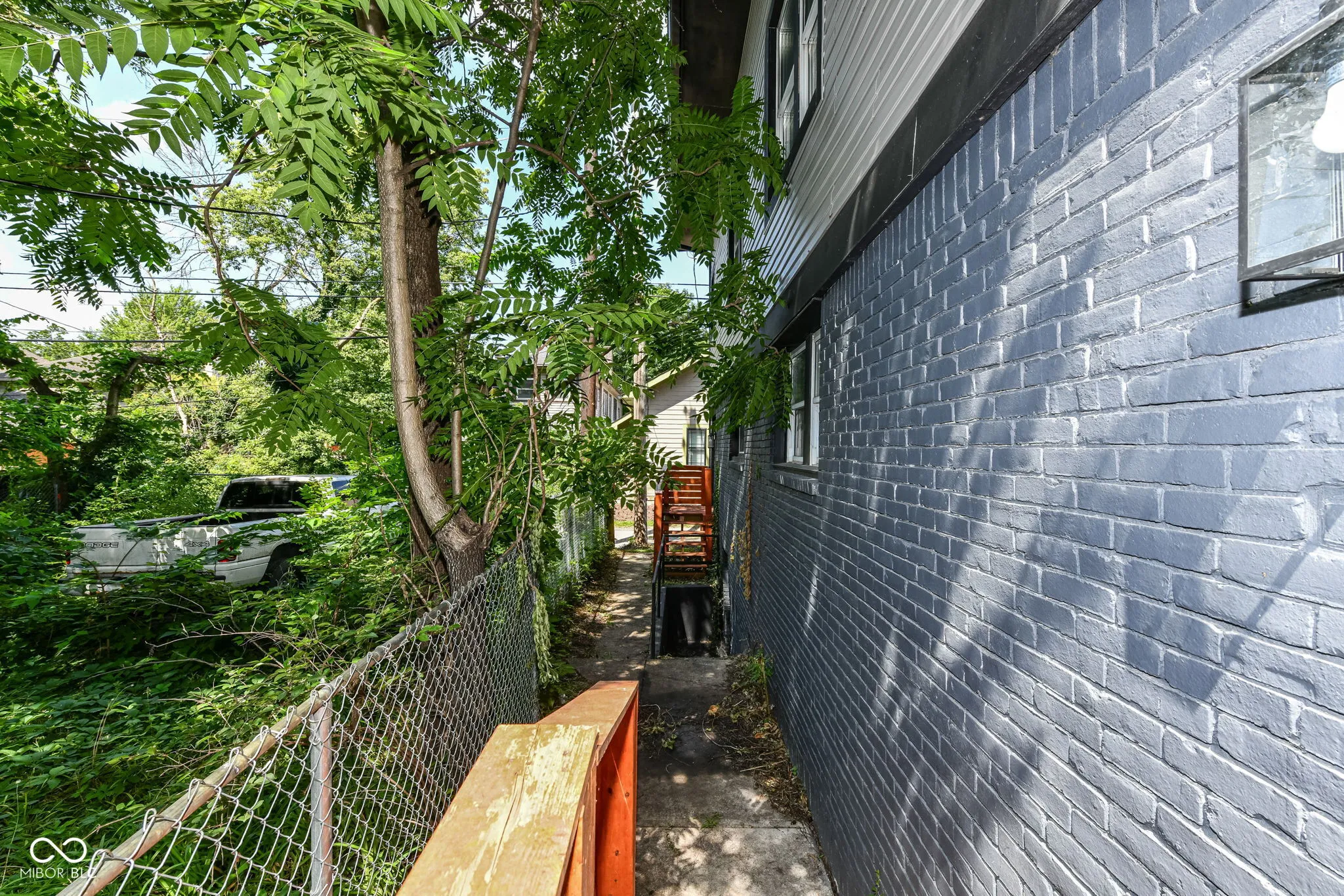 Indianapolis, Indiana 46205, United States, ,Residential,Active,160427