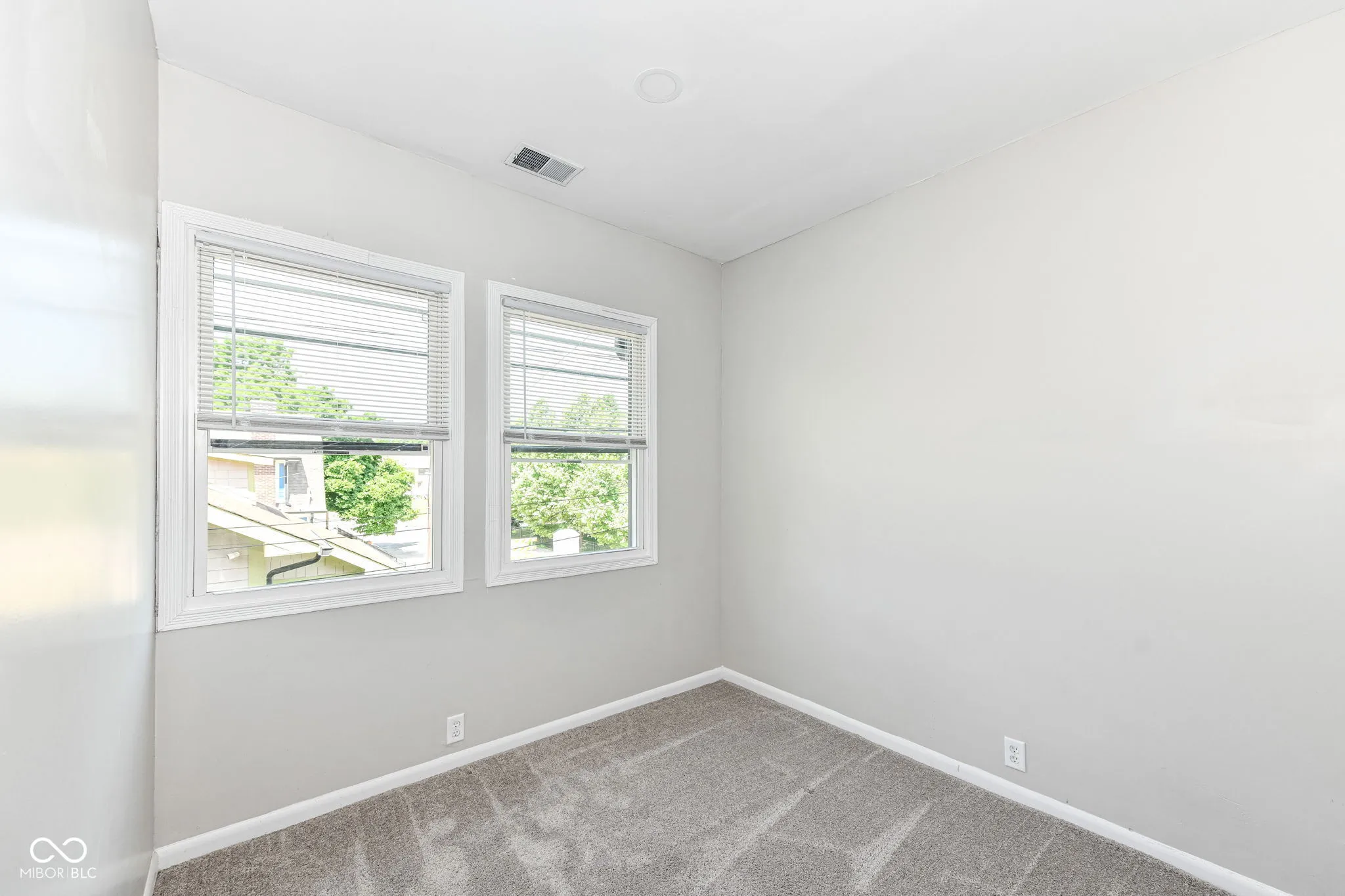 Indianapolis, Indiana 46205, United States, ,Residential,Active,160427