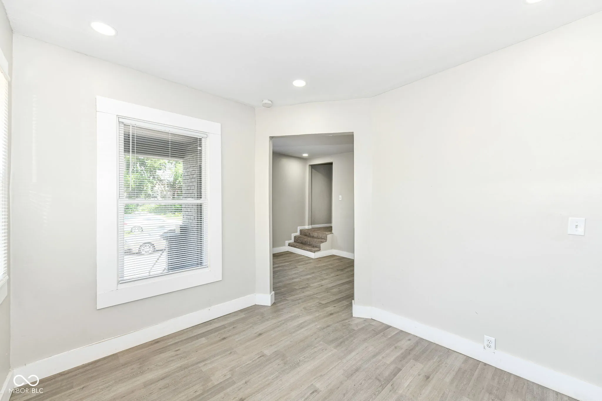 Indianapolis, Indiana 46205, United States, ,Residential,Active,160427