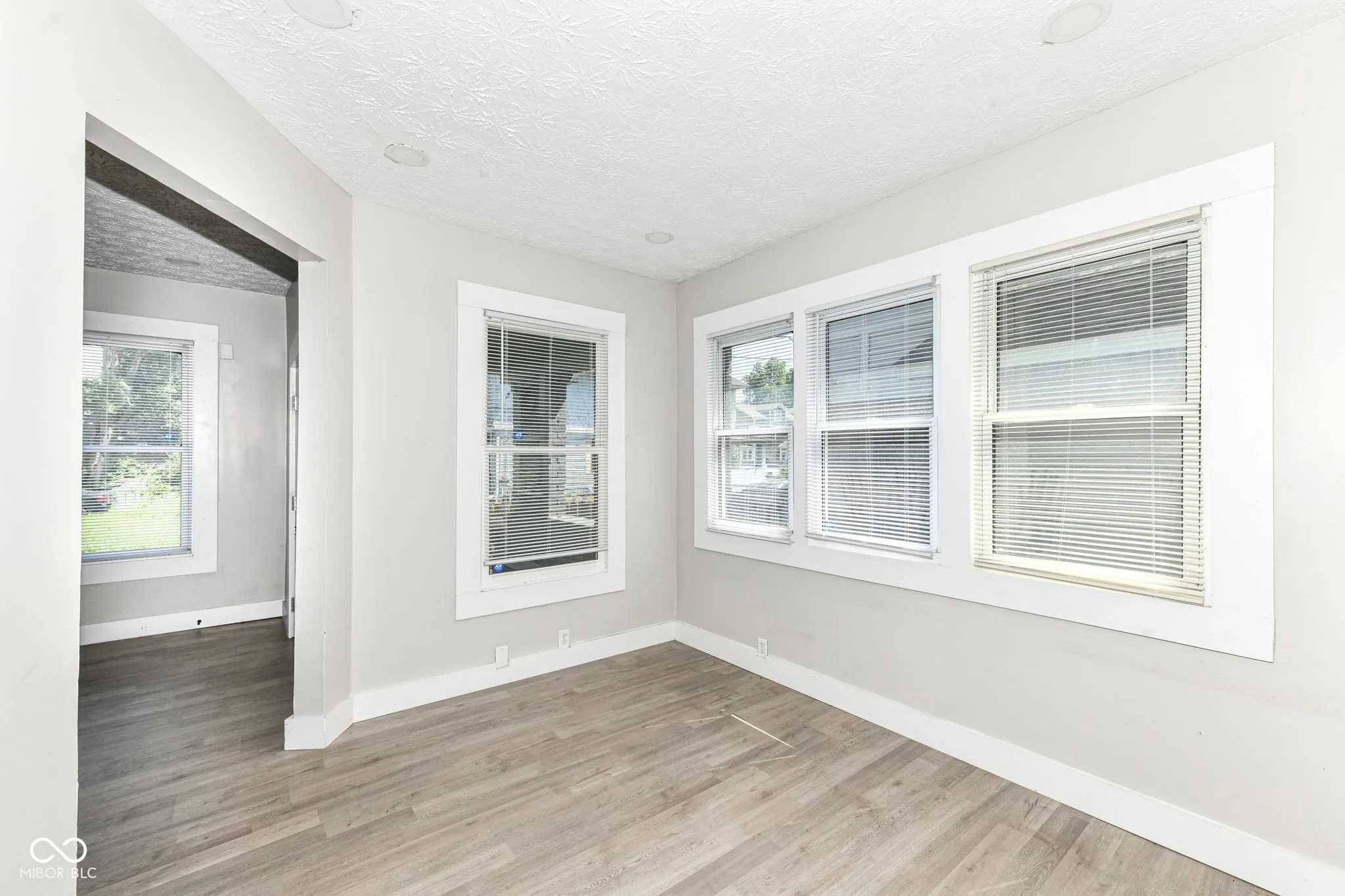 Indianapolis, Indiana 46205, United States, ,Residential,Active,160427