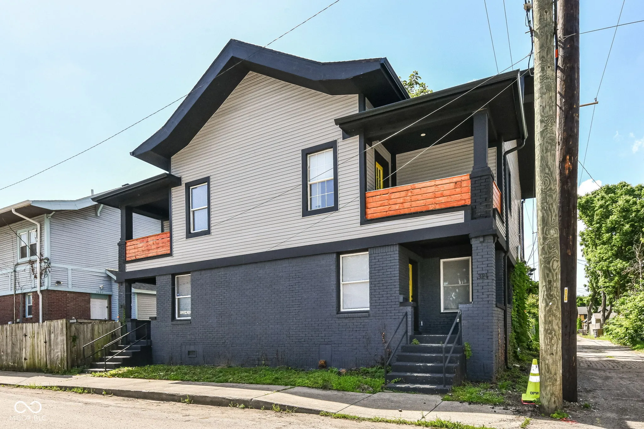 Indianapolis, Indiana 46205, United States, ,Residential,Active,160427