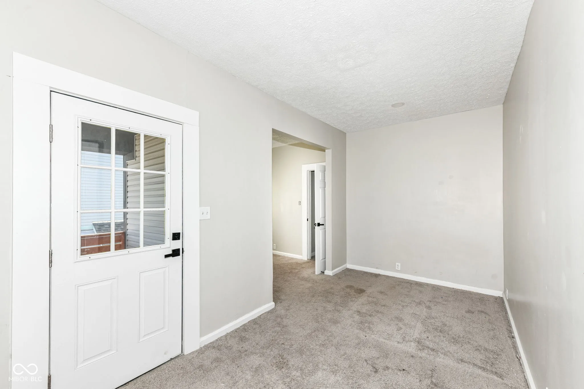 Indianapolis, Indiana 46205, United States, ,Residential,Active,160427