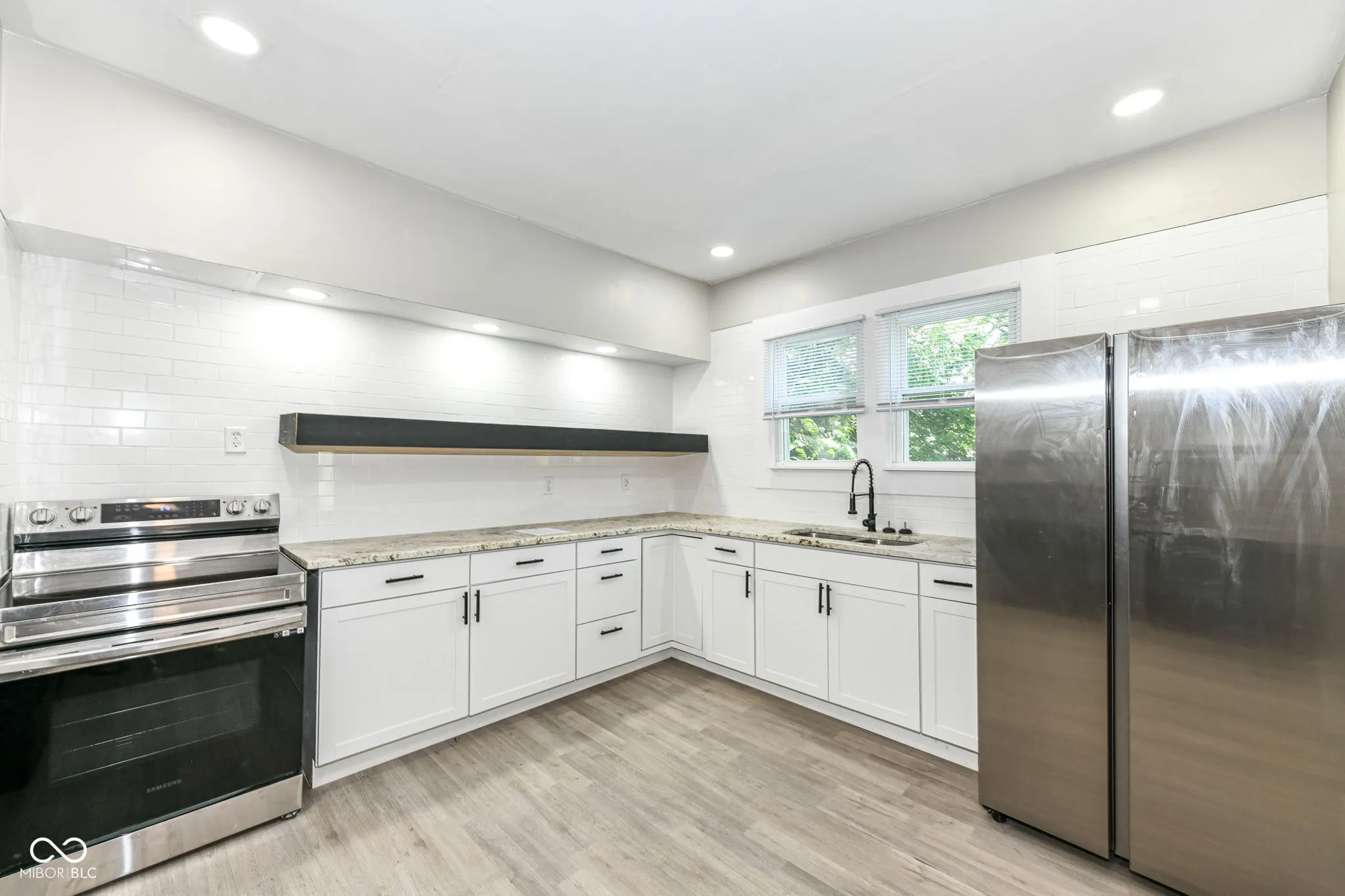 Indianapolis, Indiana 46205, United States, ,Residential,Active,160427