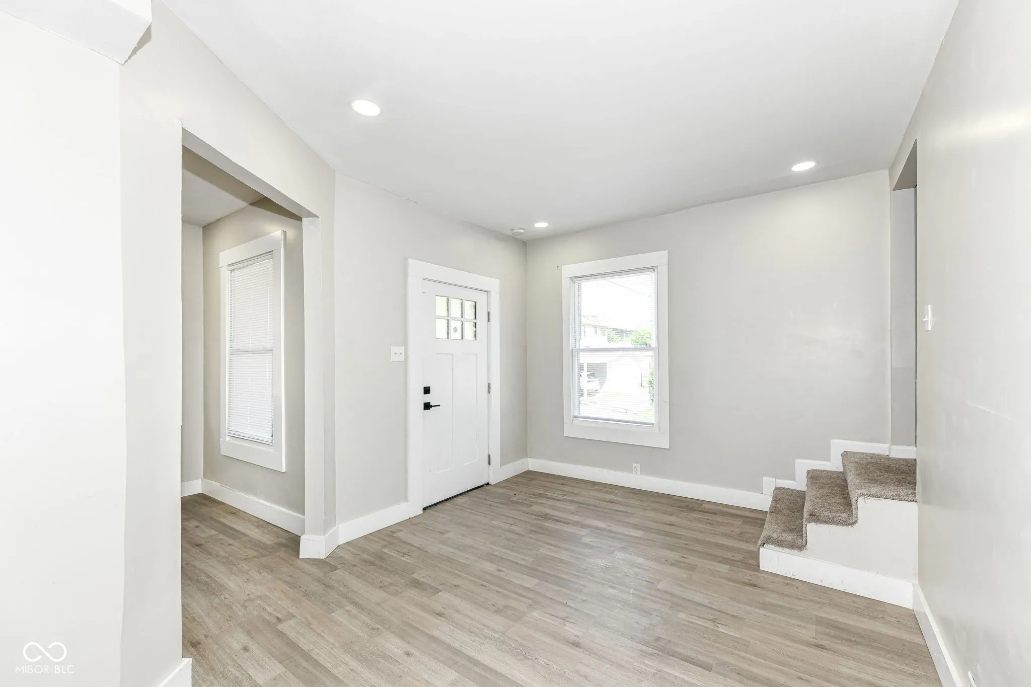 Indianapolis, Indiana 46205, United States, ,Residential,Active,160427