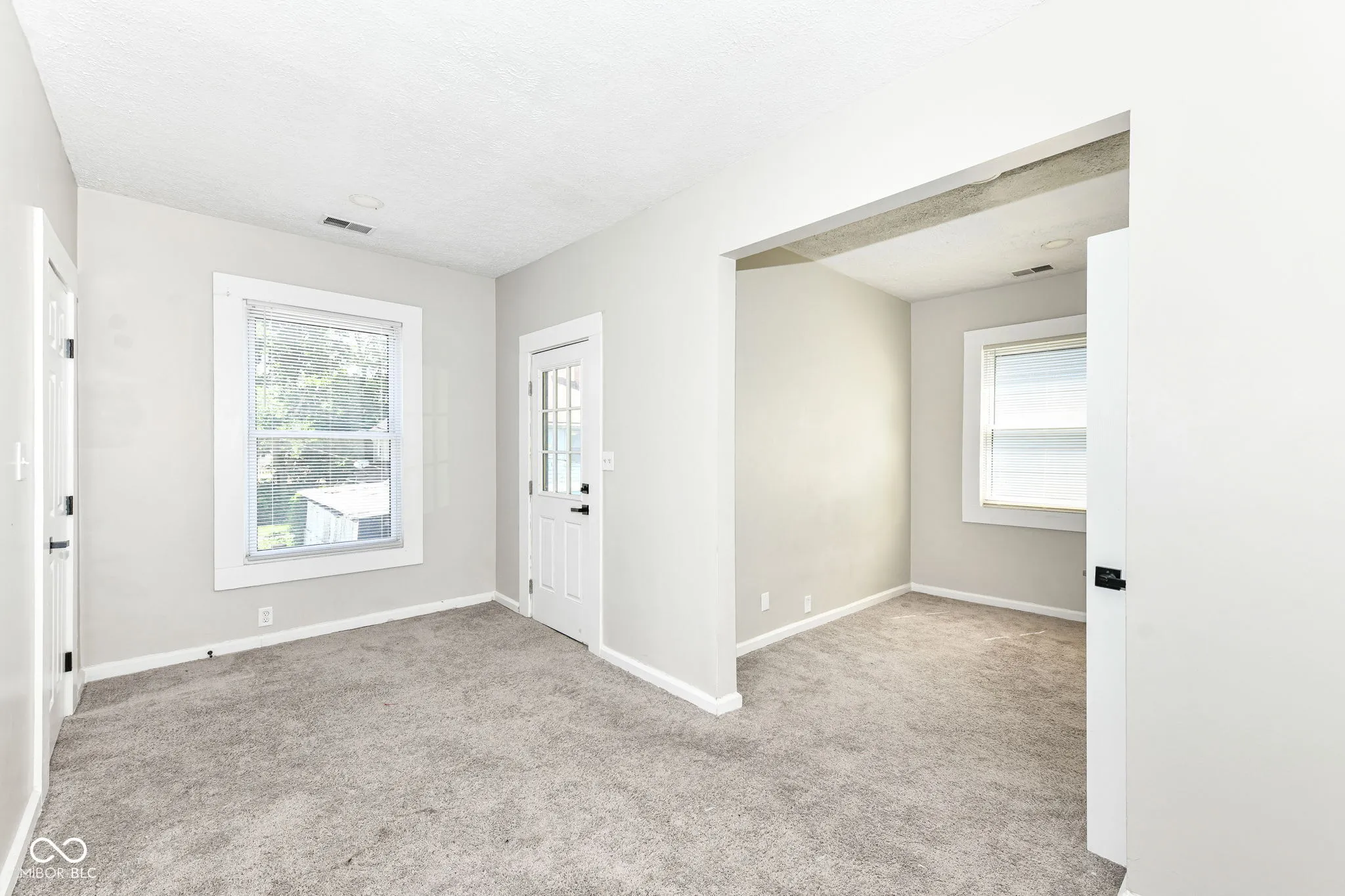 Indianapolis, Indiana 46205, United States, ,Residential,Active,160427