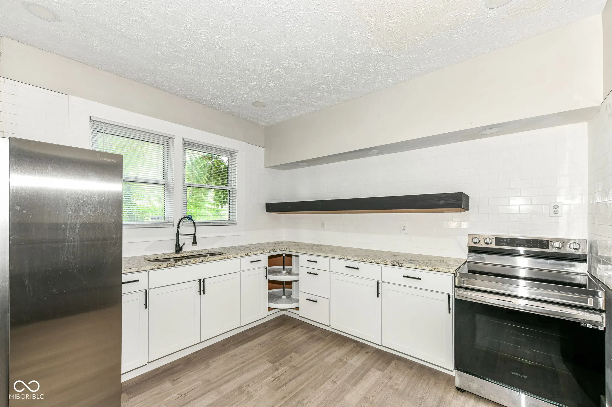 Indianapolis, Indiana 46205, United States, ,Residential,Active,160427