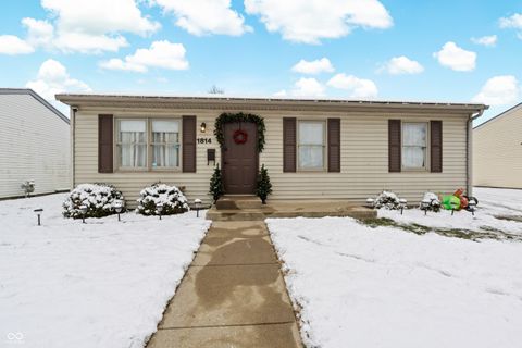 Photo of 1814 Cottage Avenue, Columbus, IN 47201 (MLS # 22075390)