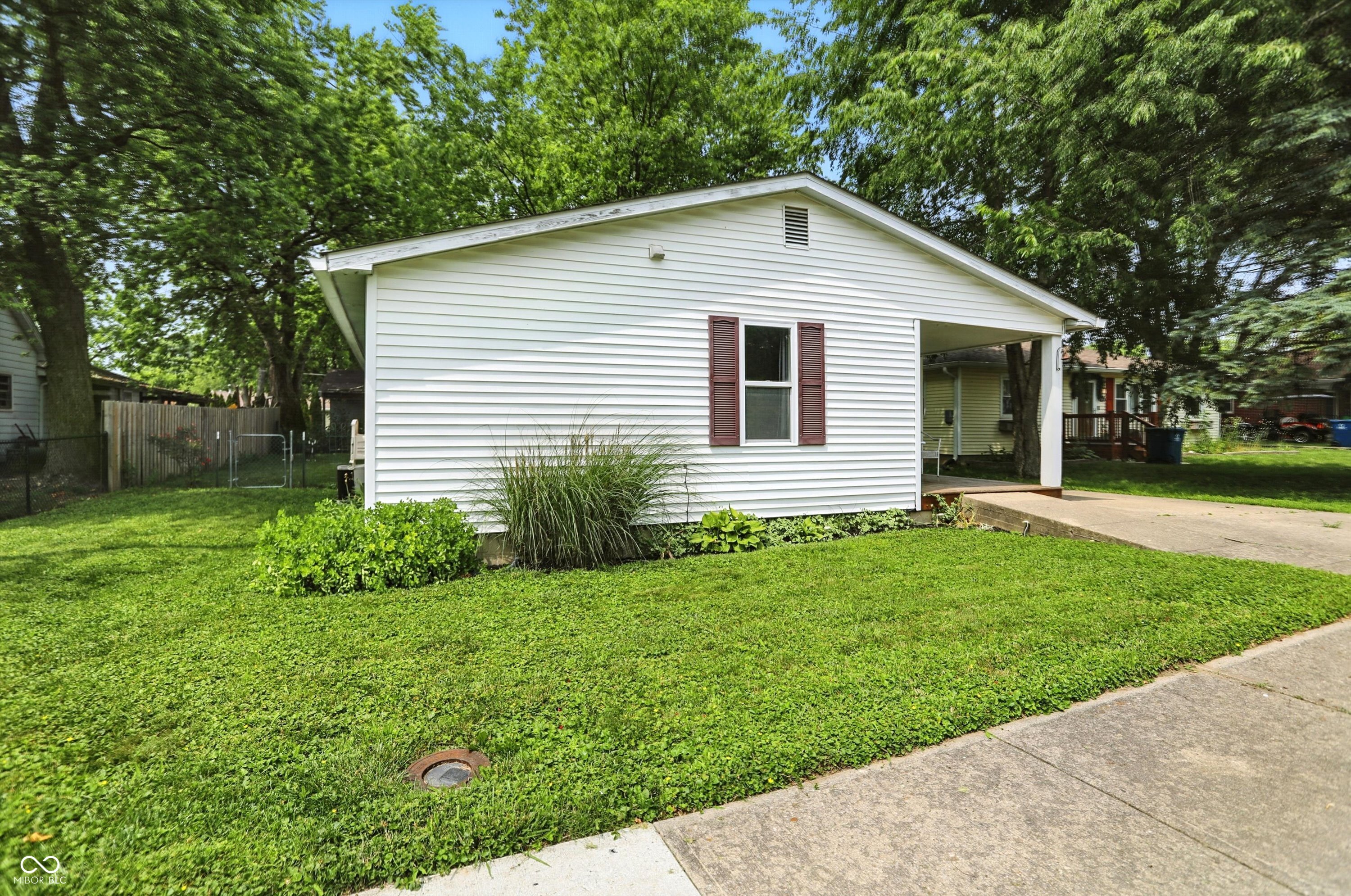 1120 W 5th Street