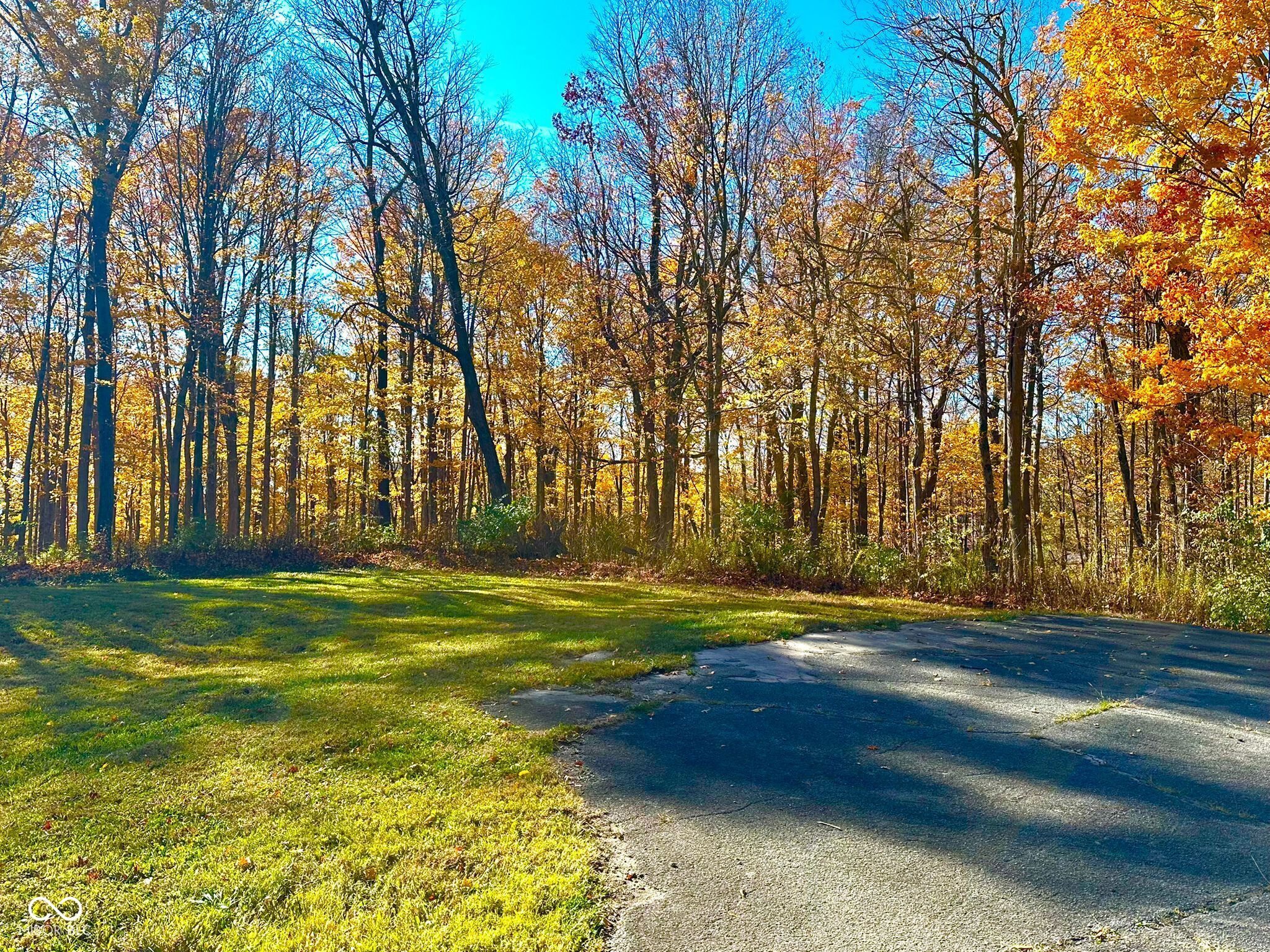 11401 Forest Knoll Circle