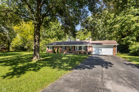 Photo of 10461 Woodlawn Drive, Carmel, IN 46280 (MLS # 22124278)