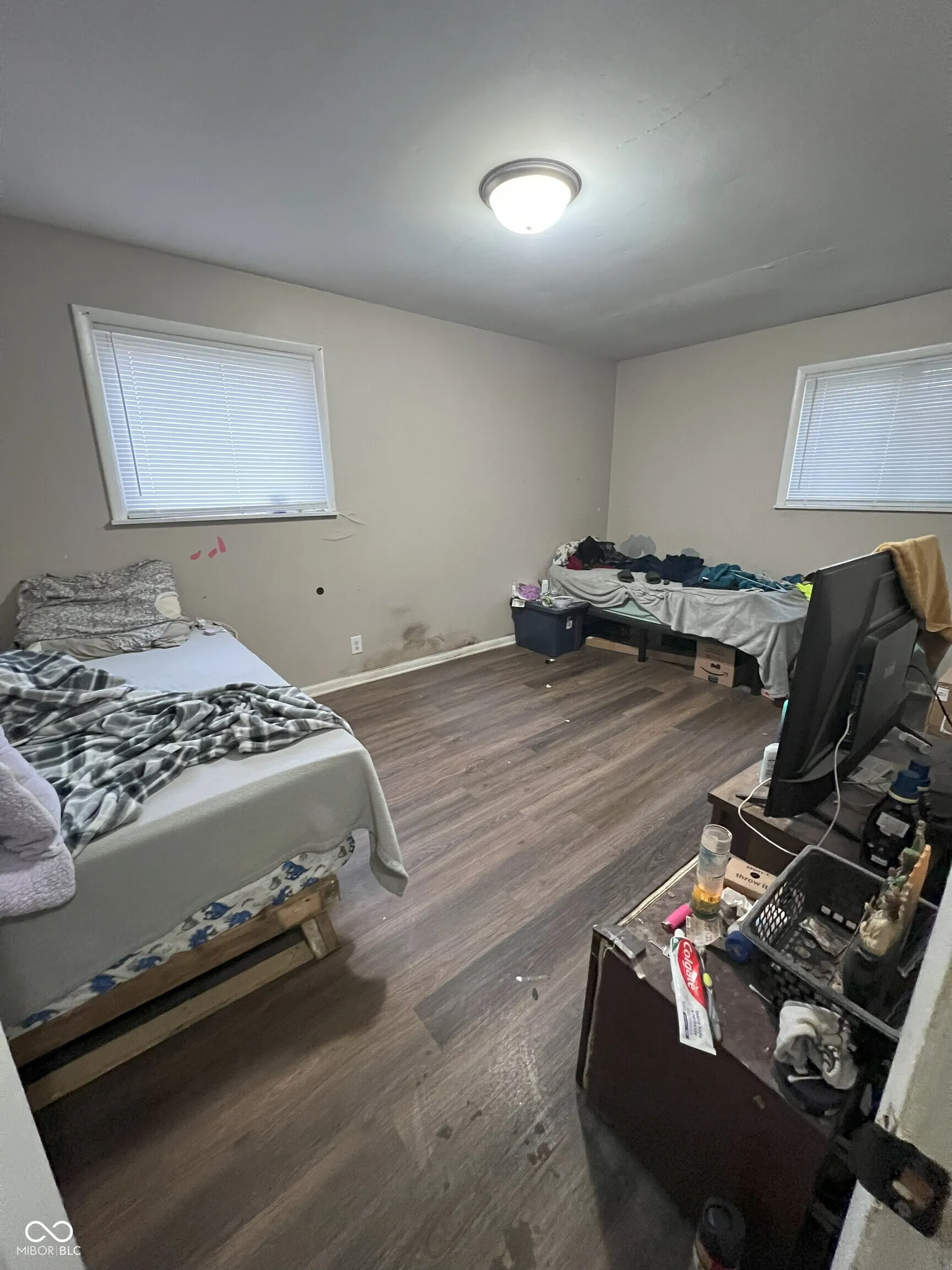 Indianapolis, Indiana 46226, United States, 3 Bedrooms Bedrooms, ,1 BathroomBathrooms,Residential,Pending,43217