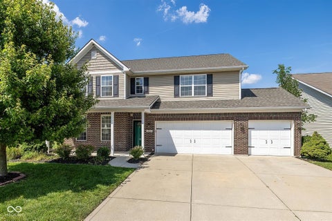 Photo of 4304 Amesbury Place, Westfield, IN 46062 (MLS # 22122936)