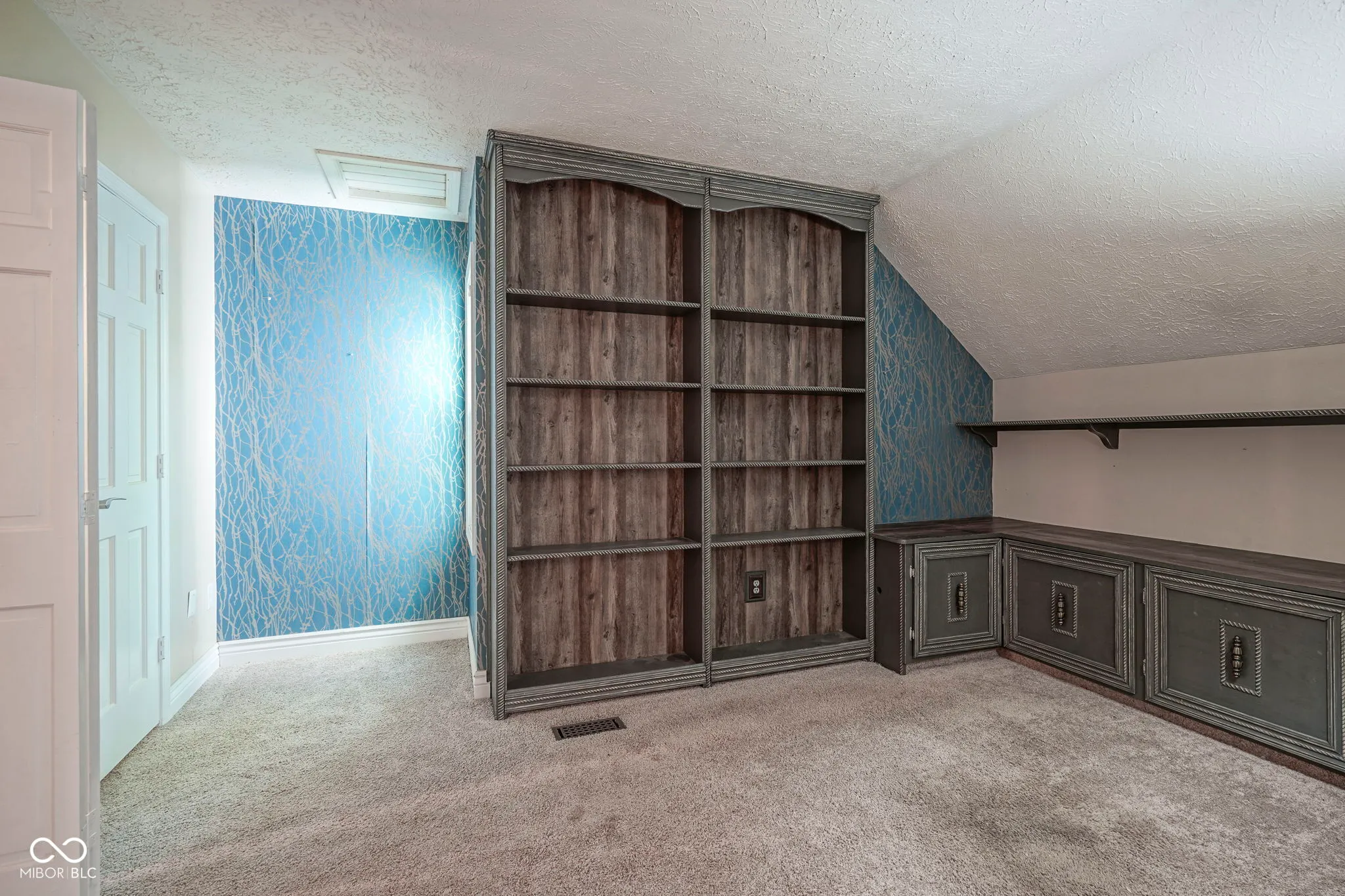 Carmel, Indiana 46032, United States, 3 Bedrooms Bedrooms, ,3 BathroomsBathrooms,Residential,Active,198541