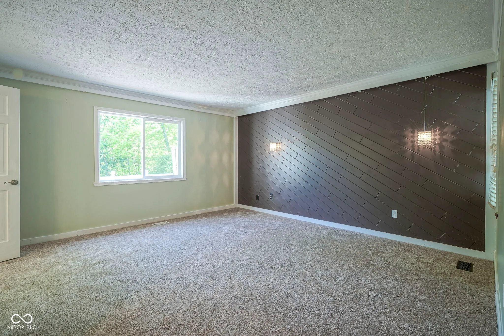 Carmel, Indiana 46032, United States, 3 Bedrooms Bedrooms, ,3 BathroomsBathrooms,Residential,Active,198541