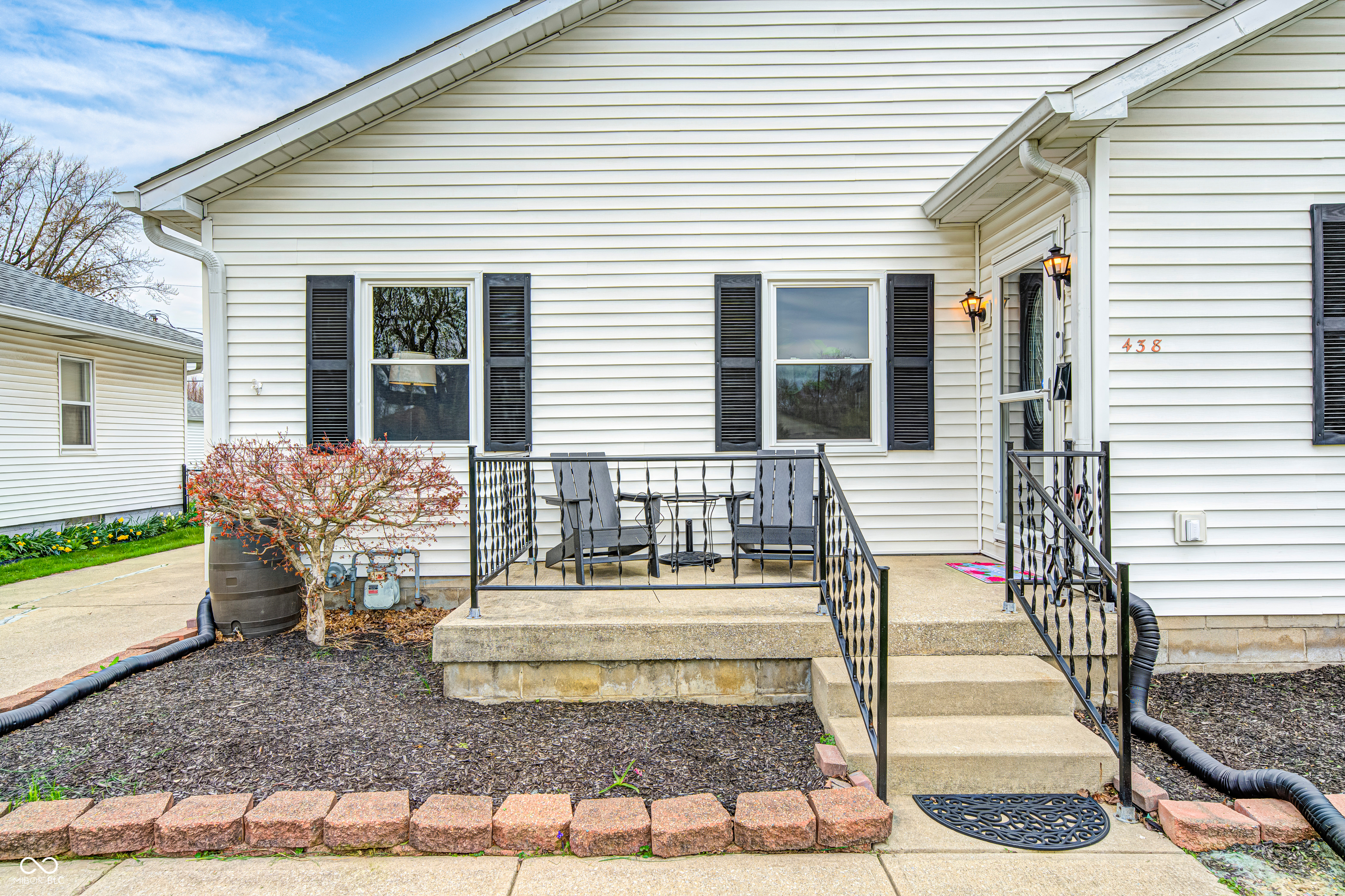 438 N 11th Avenue
