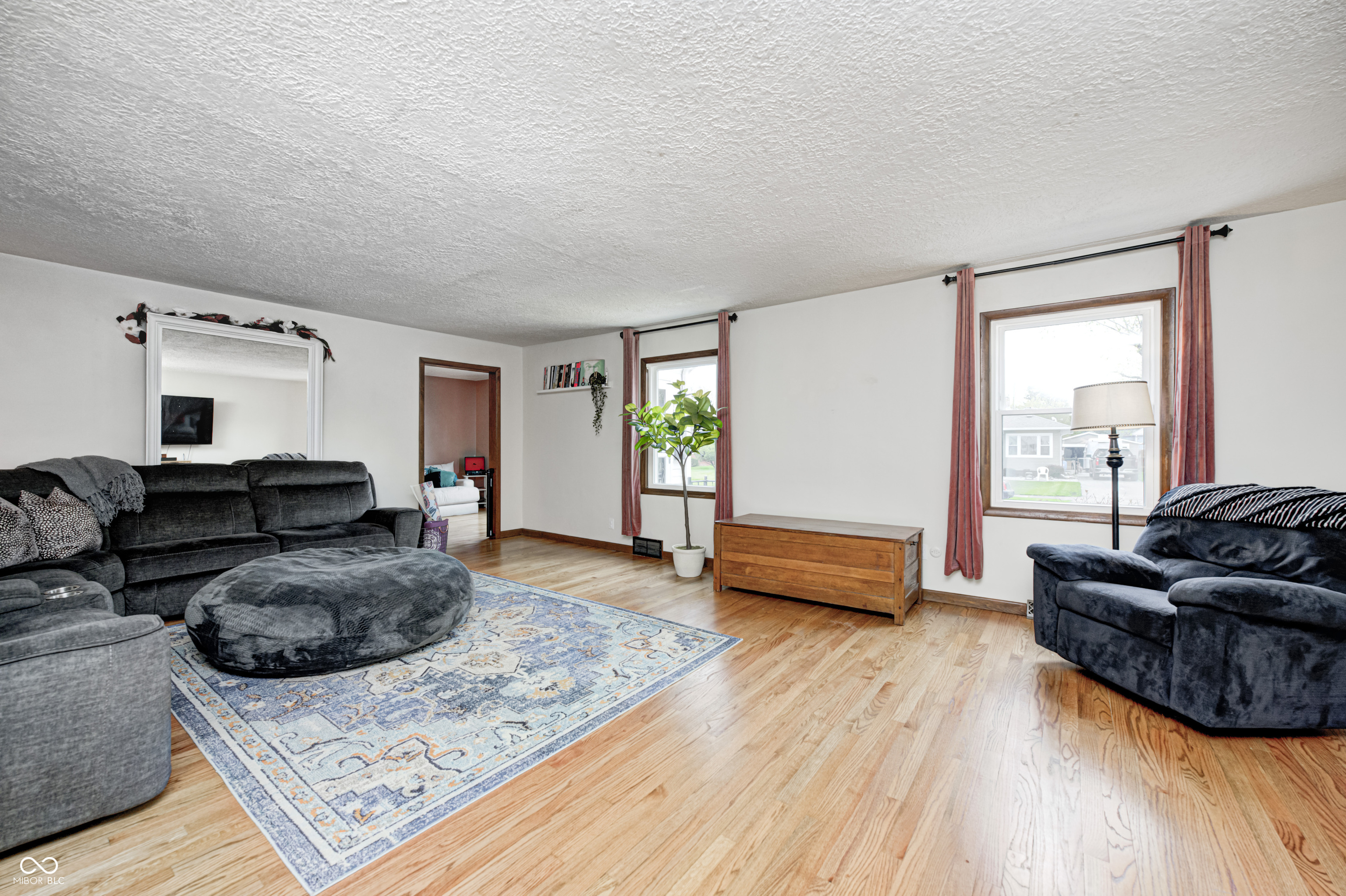 438 N 11th Avenue
