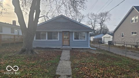 Photo of 1601 Hoefgen Street, Indianapolis, IN 46203 (MLS # 22079497)