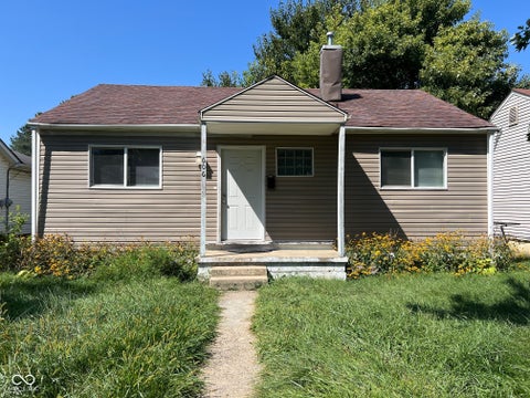 Photo of 606 S Spencer Avenue, Indianapolis, IN 46219 (MLS # 22126739)