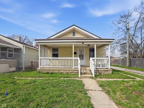Photo of 916 E Beecher Street, Indianapolis, IN 46203 (MLS # 22095725)