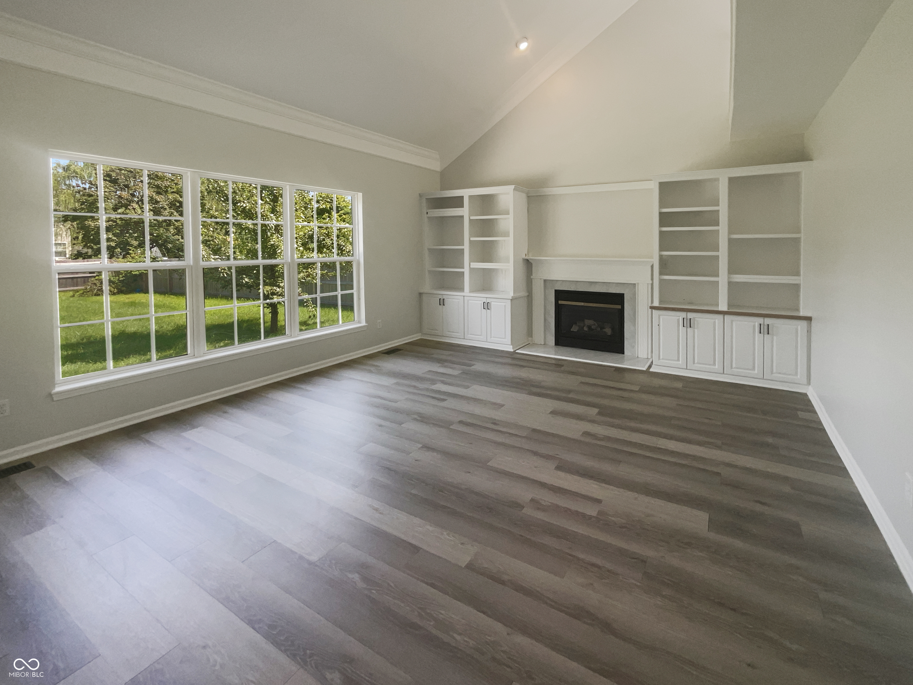 10093 Parkshore Drive