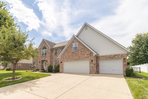 Photo of 1518 Pippin Drive, Greenfield, IN 46140 (MLS # 22120409)