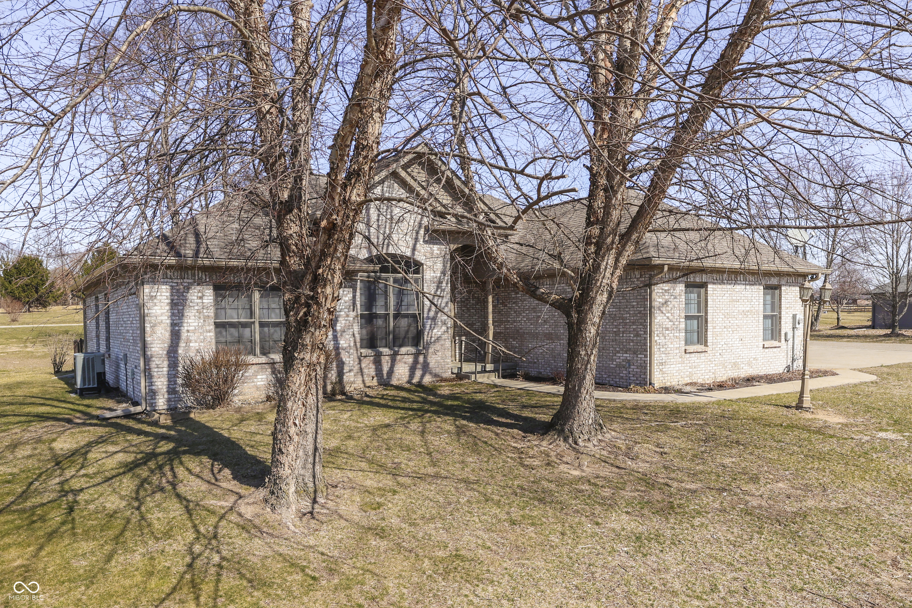 3392 Burns Boulevard