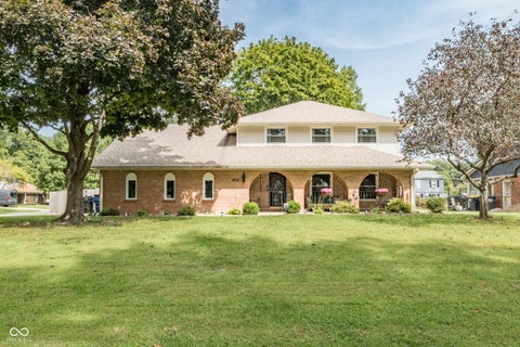 Photo of 1916 Hillcrest Avenue, Anderson, IN 46011 (MLS # 22126363)