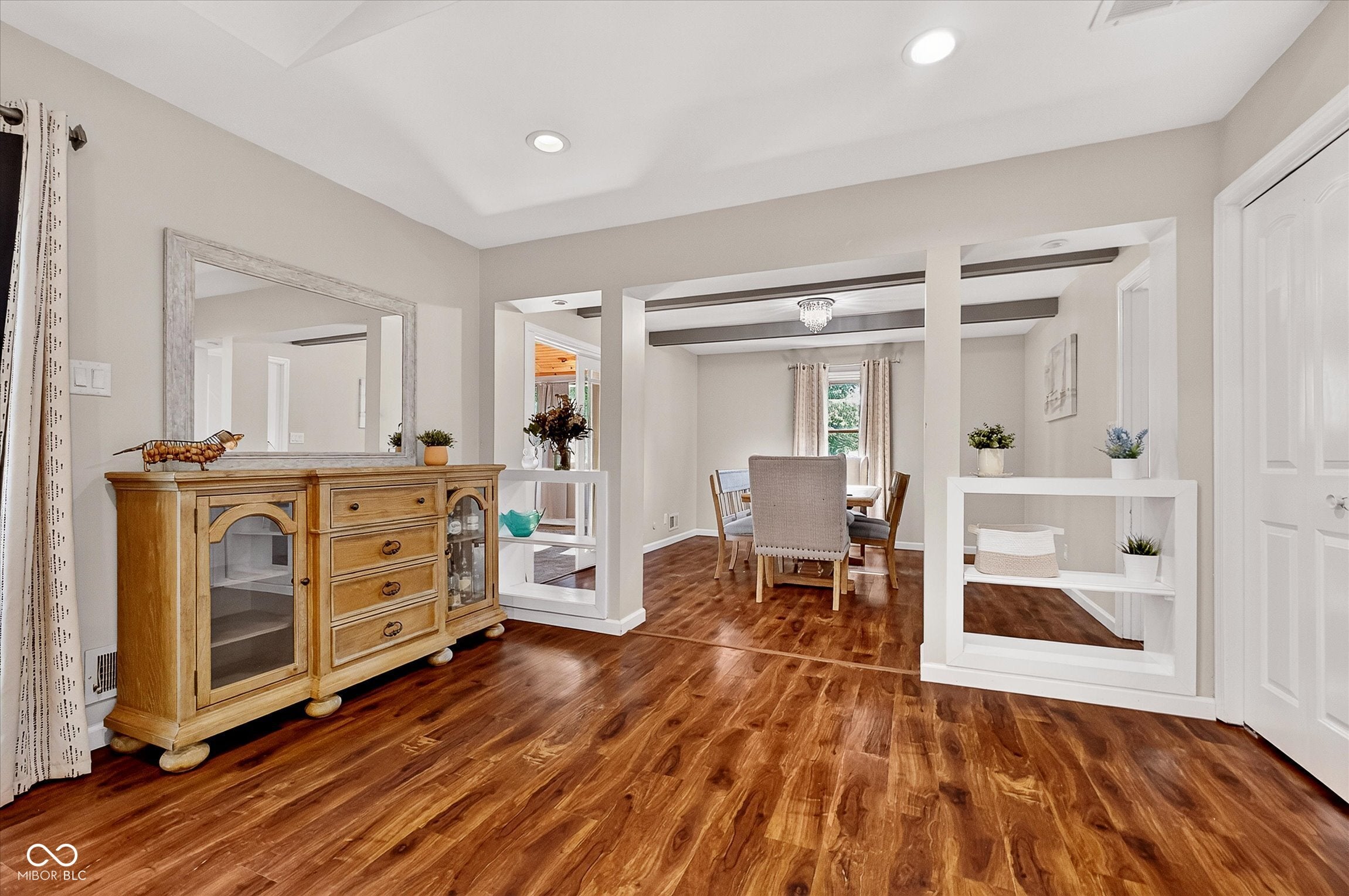 709 Elmwood Circle