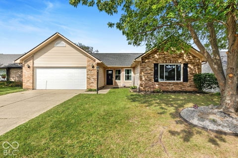 Photo of 214 E Pine Ridge Drive, Westfield, IN 46074 (MLS # 22130676)