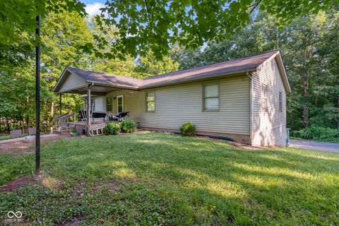 Photo of 176 Ann Drive, Nashville, IN 47448 (MLS # 22113359)
