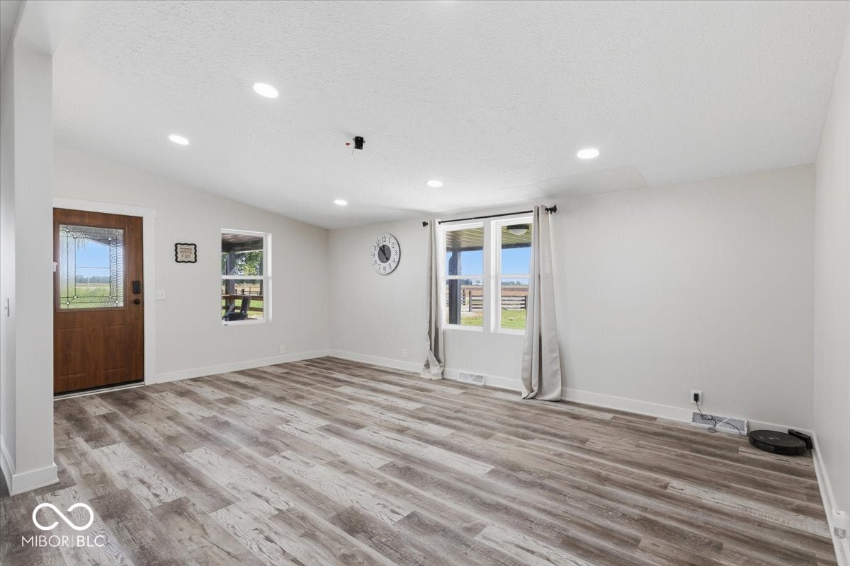 2596 N State Road 213