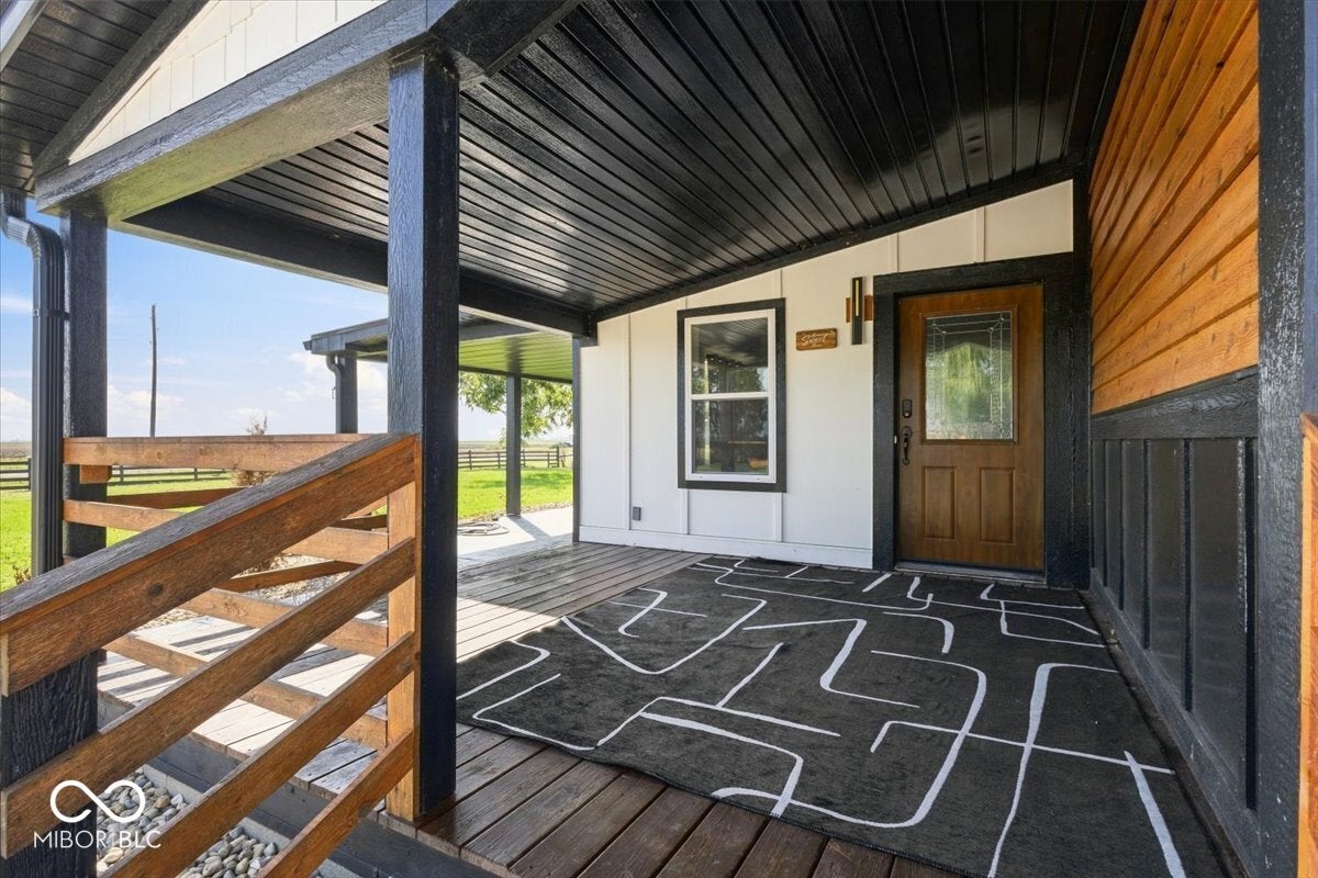 2596 N State Road 213