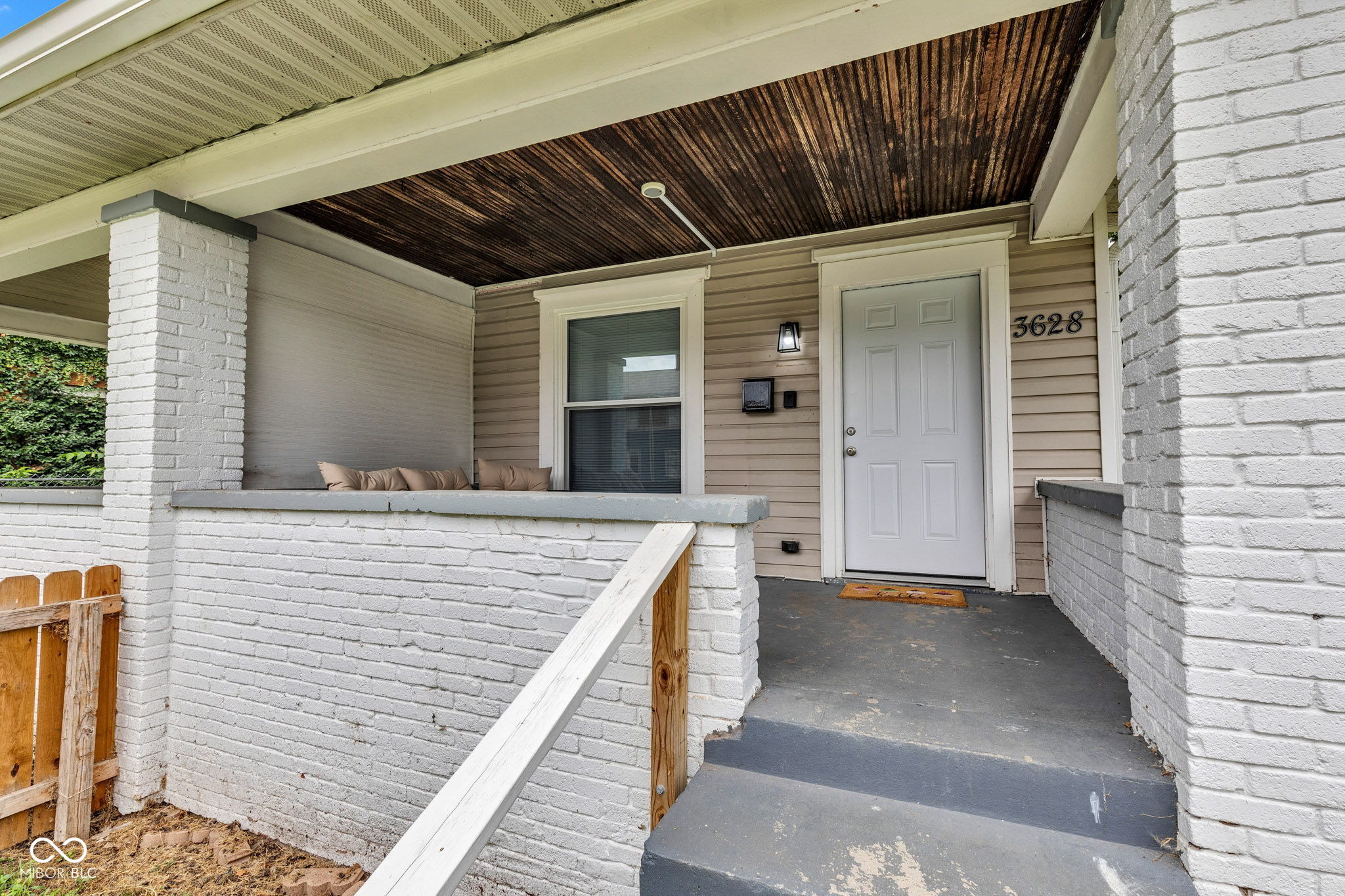 3626 Birchwood Avenue