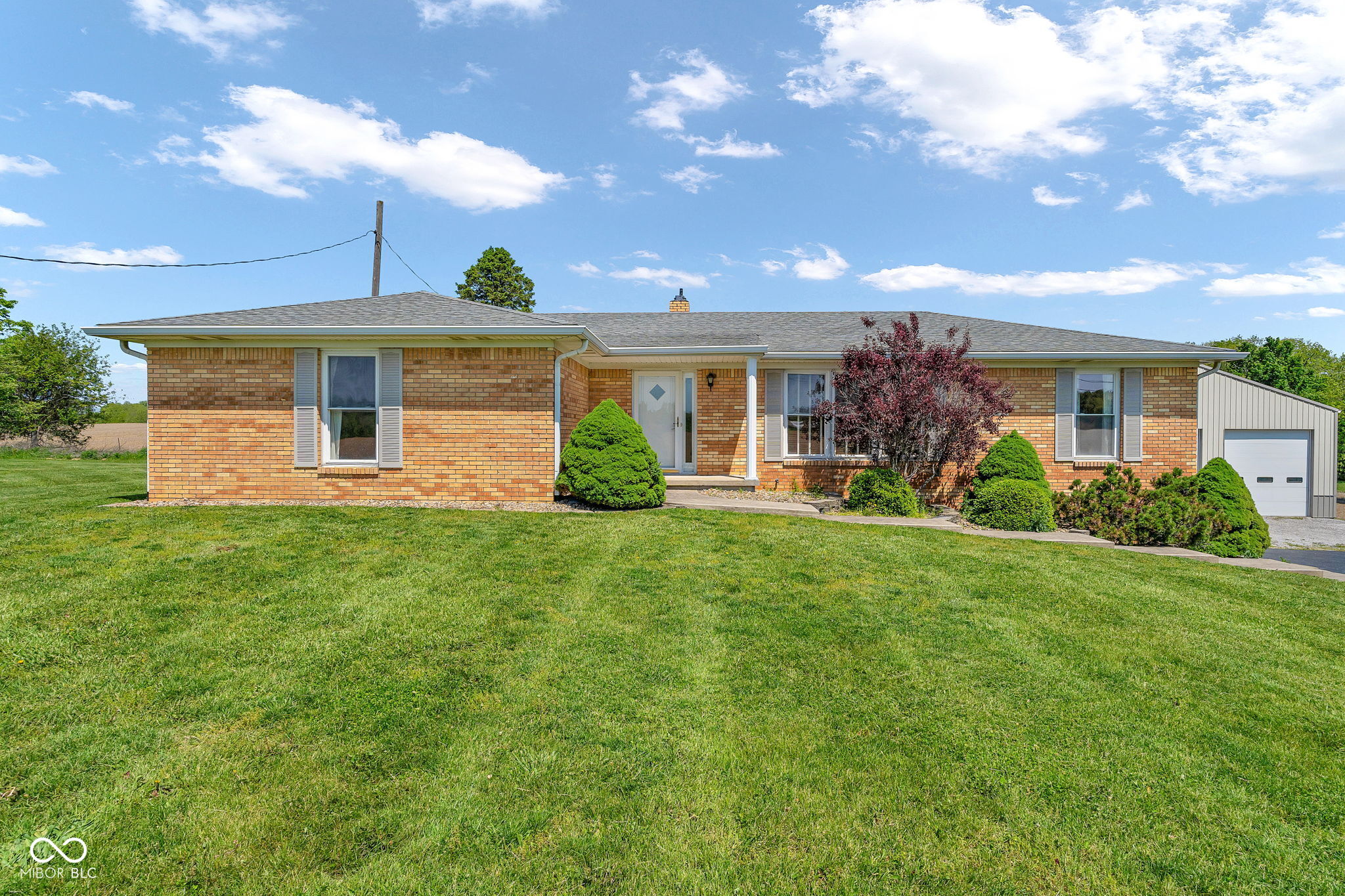 4881 E US HWY 40