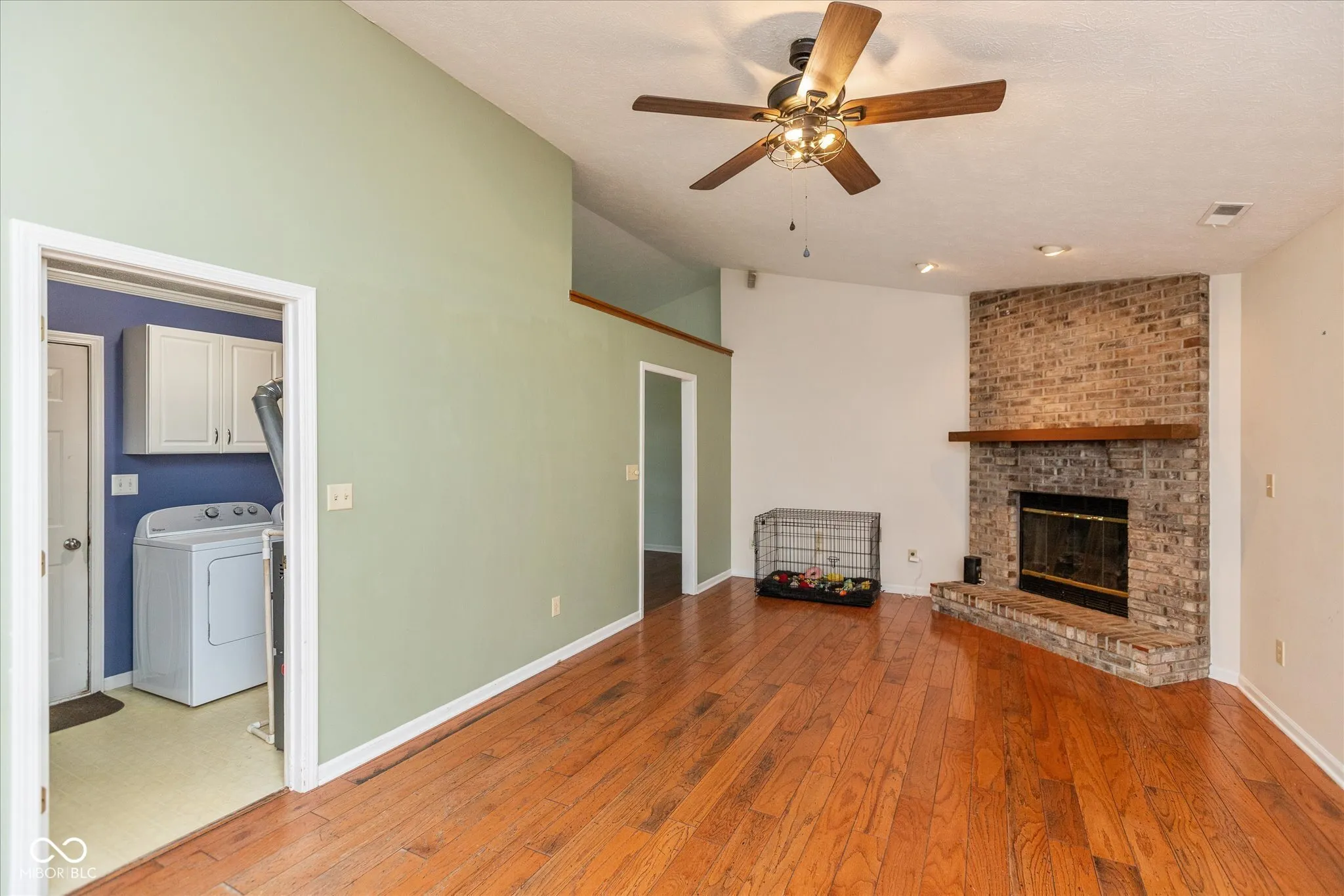 Whiteland, Indiana 46184, United States, 3 Bedrooms Bedrooms, ,2 BathroomsBathrooms,Residential,Pending,177410