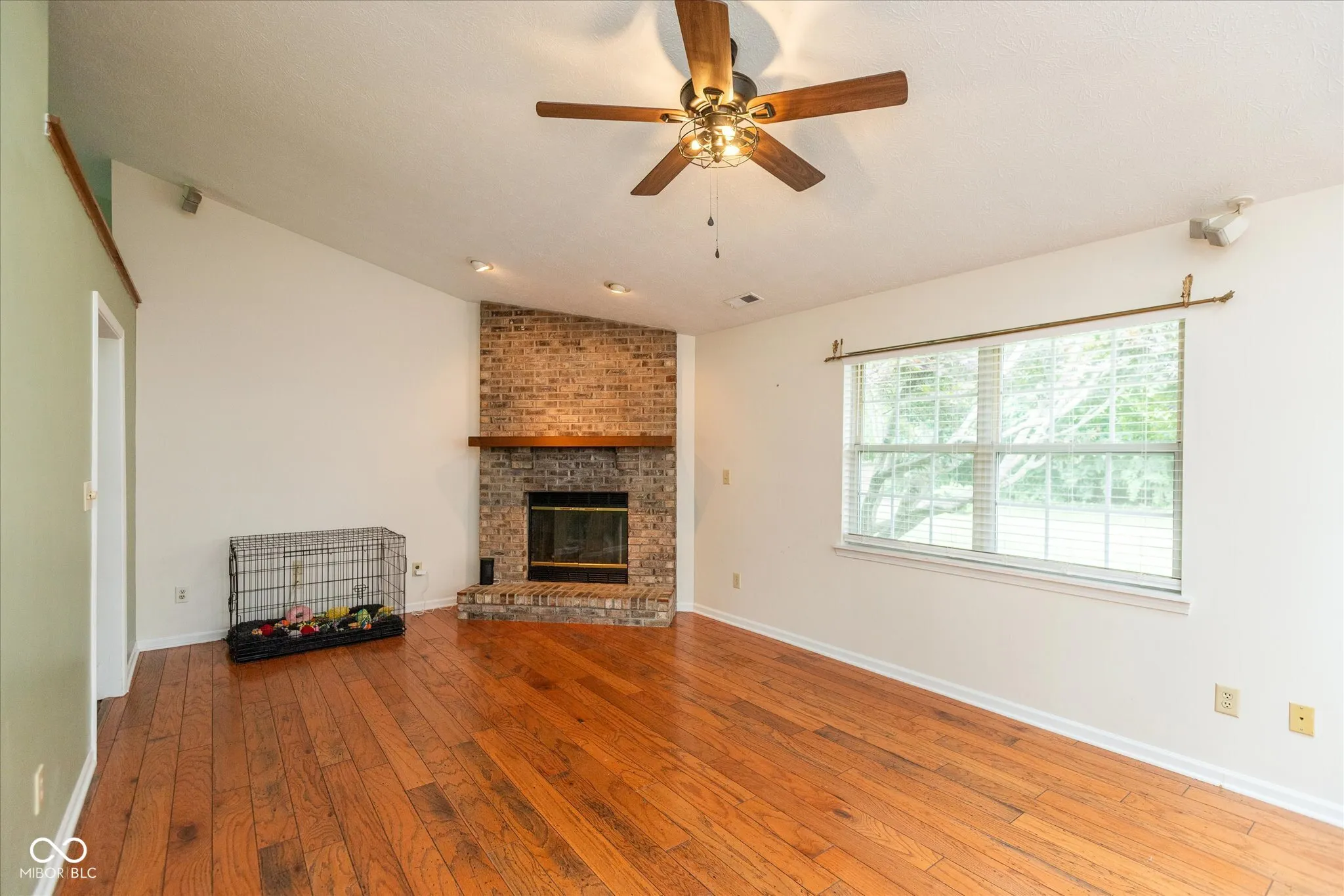 Whiteland, Indiana 46184, United States, 3 Bedrooms Bedrooms, ,2 BathroomsBathrooms,Residential,Pending,177410