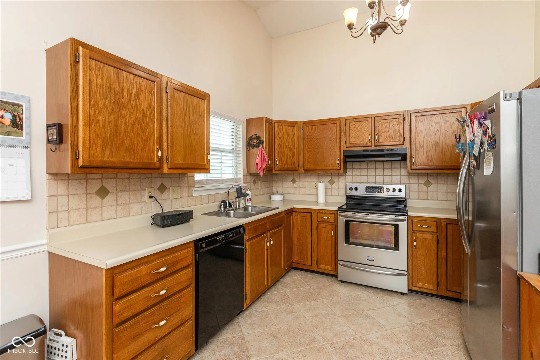 Whiteland, Indiana 46184, United States, 3 Bedrooms Bedrooms, ,2 BathroomsBathrooms,Residential,Pending,177410