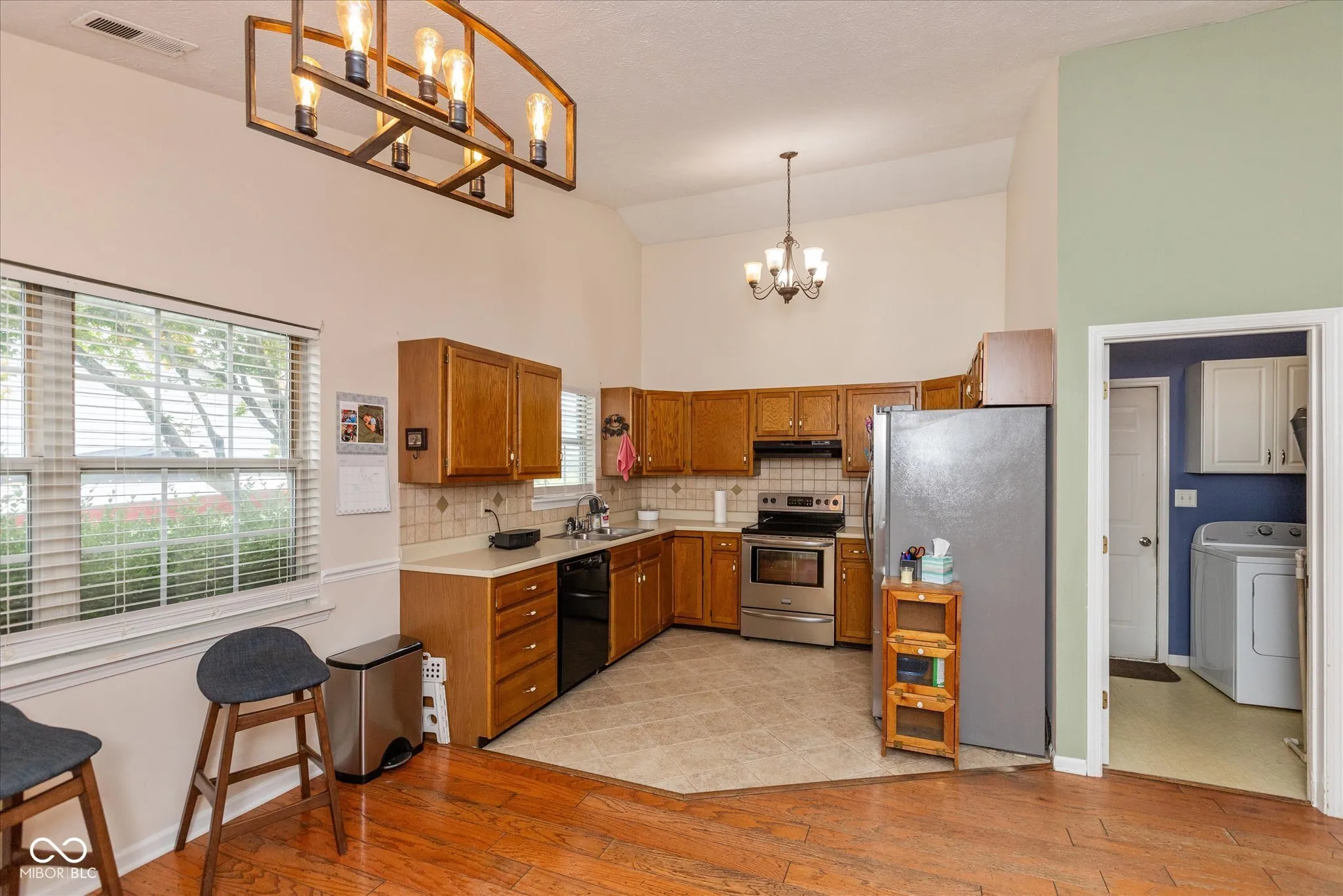 Whiteland, Indiana 46184, United States, 3 Bedrooms Bedrooms, ,2 BathroomsBathrooms,Residential,Pending,177410