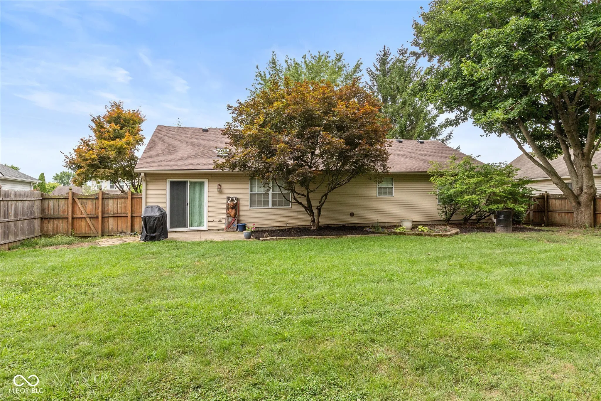 Whiteland, Indiana 46184, United States, 3 Bedrooms Bedrooms, ,2 BathroomsBathrooms,Residential,Pending,177410